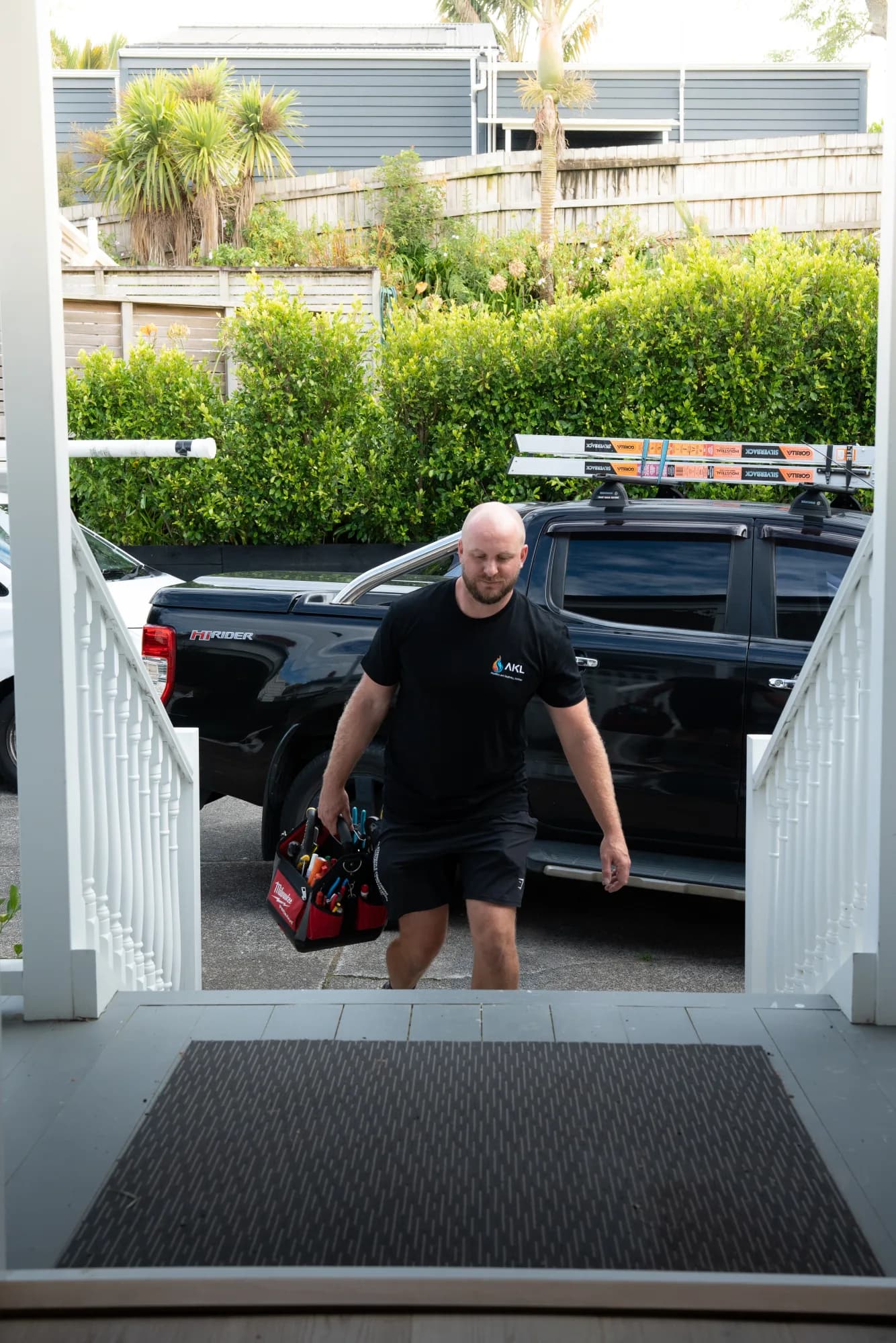 AKL Plumbing arriving at your door
